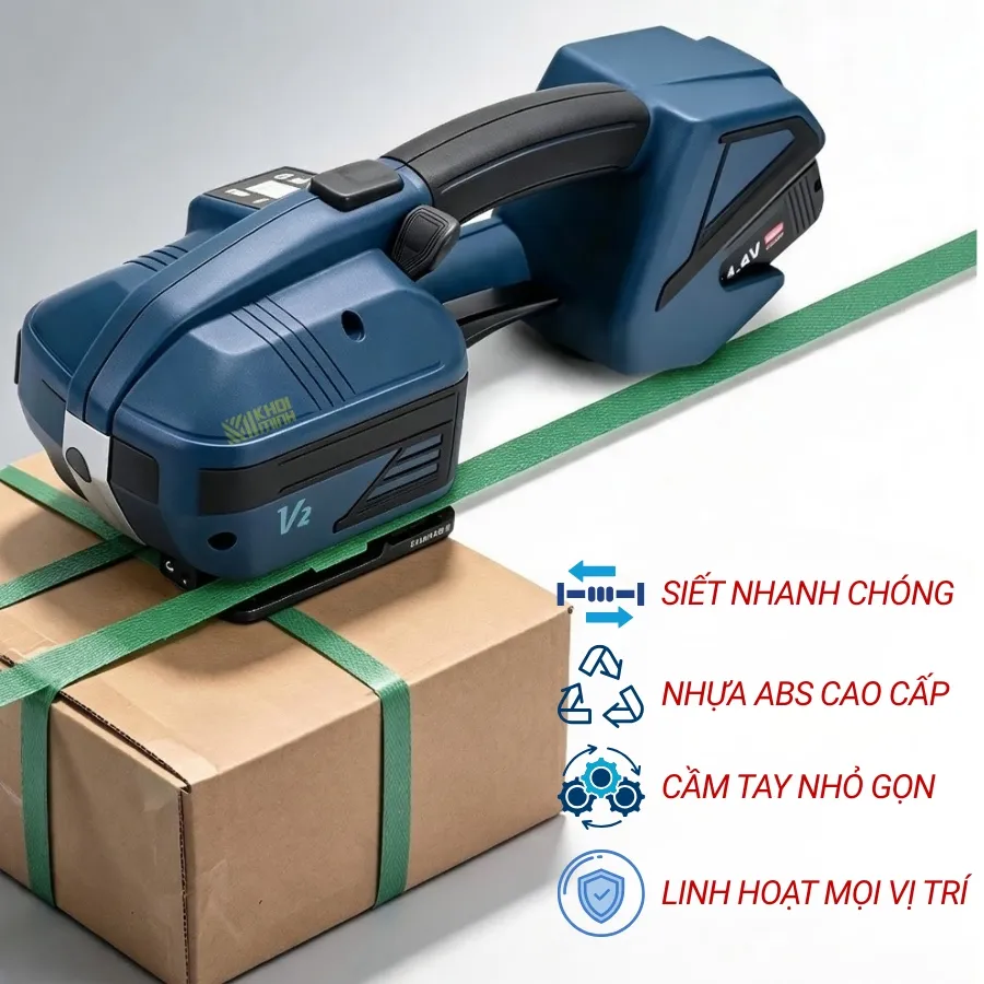 Máy đóng đai cầm tay V2 làm từ chất liệu chưa ABS cao cấp, bộ bền cao. Máy sử dụng siết đai bất cứ vị trí nào trên kiện hàng