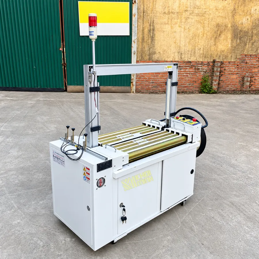 Mặt trước máy đóng đai thùng tự động MH-102A