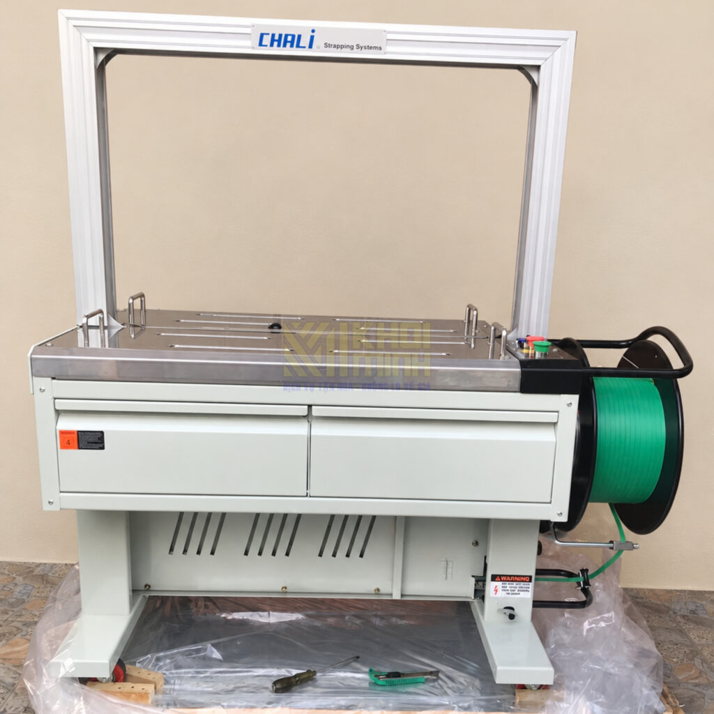 Máy Đóng Đai Thùng Chali JN-85E 19 Bàn giao máy đóng đai thùng tự động Chali JN-85E đai thùng carton trái cây và nông sản
